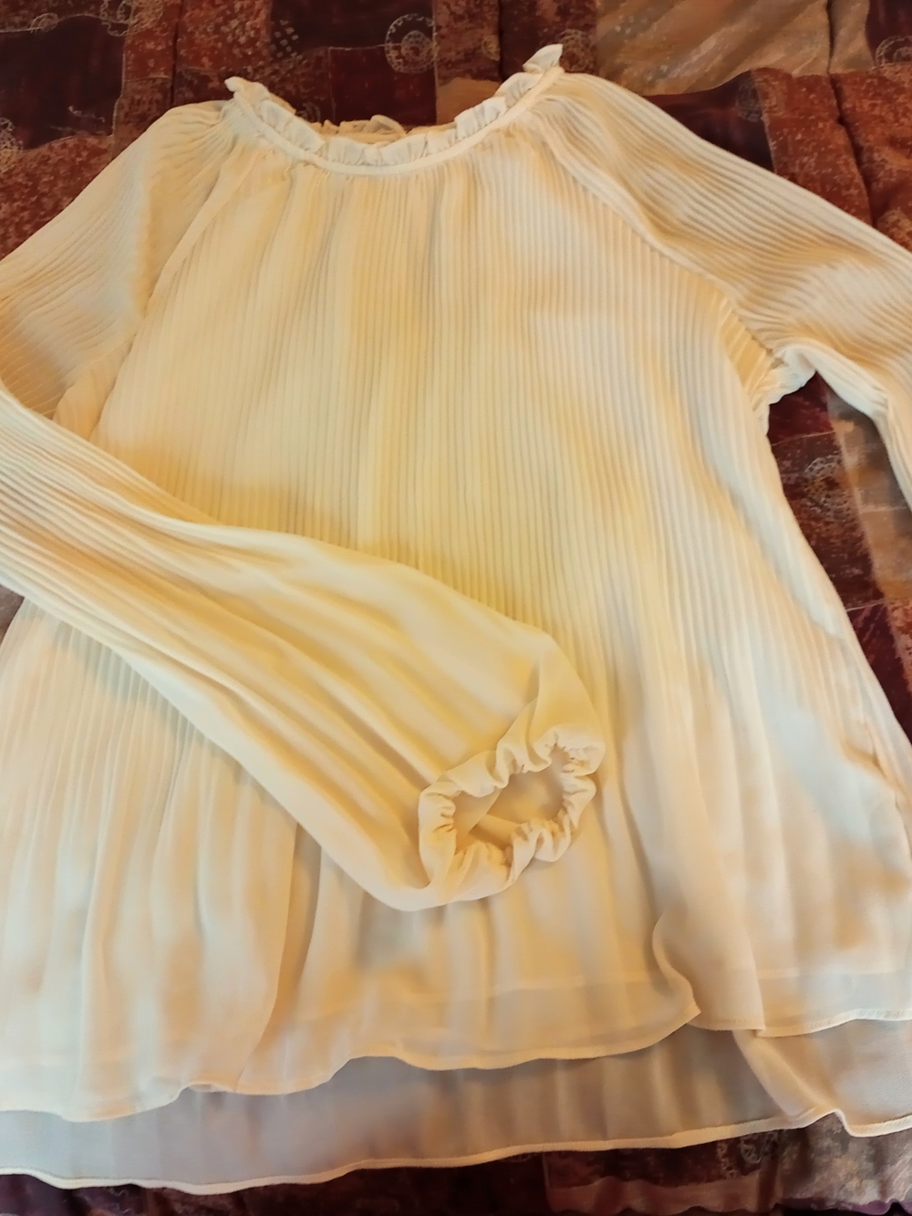 Joe Fresh Cream Pleated Long-Sleeve Blouse with Ruffle Neck
